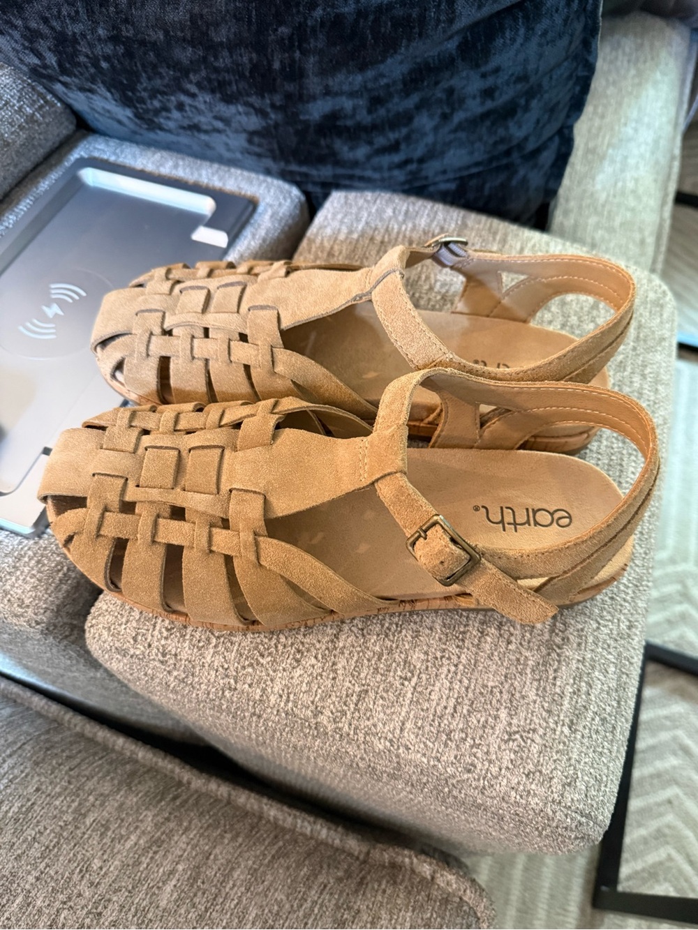 Like New! Women’s Earth Woven Suede Slingback Sandals in Tan - Size 8.5